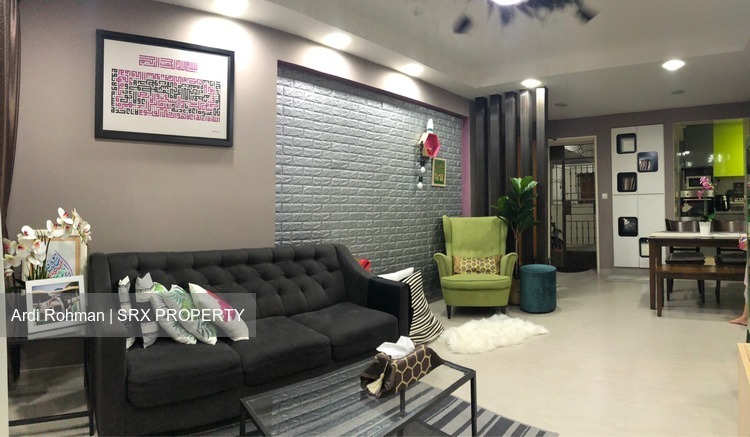 Woodlands Crescent thumbnail photo